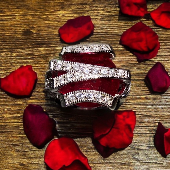 RED Love Ring - Picture 2 of 2